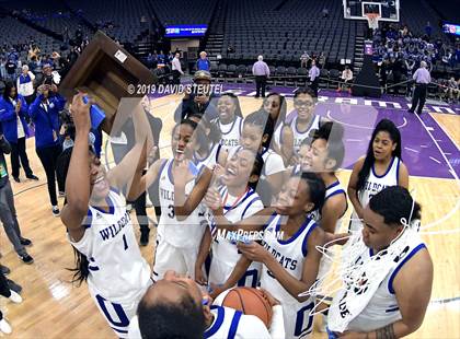Thumbnail 2 in McFarland vs. Oakland (CIF State D3 Final) photogallery.