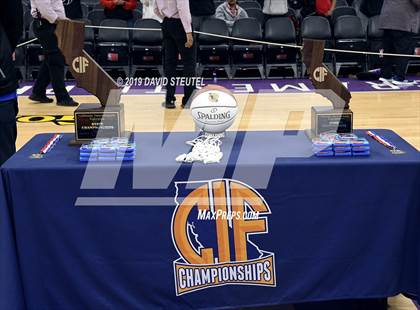 Thumbnail 3 in McFarland vs. Oakland (CIF State D3 Final) photogallery.