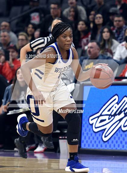 Thumbnail 2 in McFarland vs. Oakland (CIF State D3 Final) photogallery.