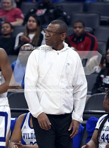 Thumbnail 1 in McFarland vs. Oakland (CIF State D3 Final) photogallery.