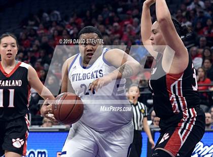 Thumbnail 2 in McFarland vs. Oakland (CIF State D3 Final) photogallery.