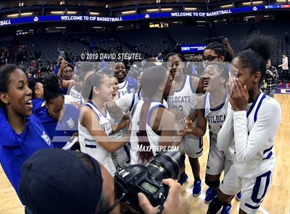 Thumbnail 3 in McFarland vs. Oakland (CIF State D3 Final) photogallery.