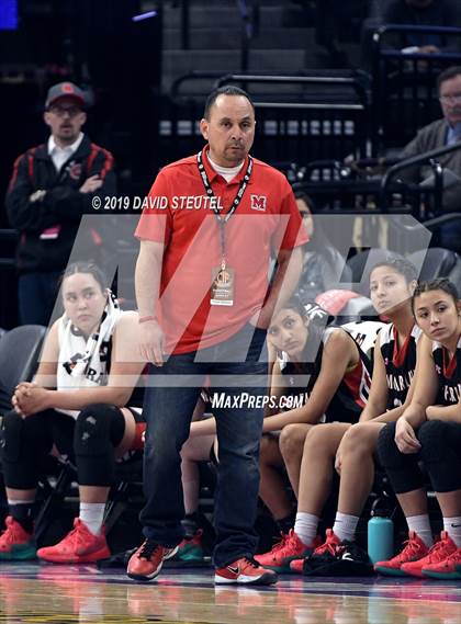 Thumbnail 2 in McFarland vs. Oakland (CIF State D3 Final) photogallery.