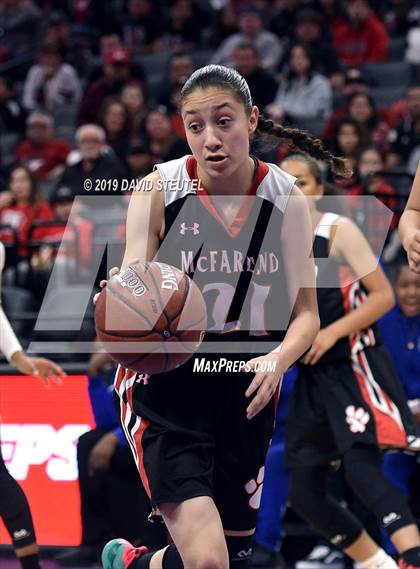 Thumbnail 2 in McFarland vs. Oakland (CIF State D3 Final) photogallery.
