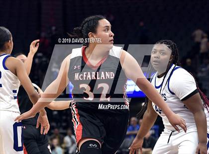 Thumbnail 1 in McFarland vs. Oakland (CIF State D3 Final) photogallery.