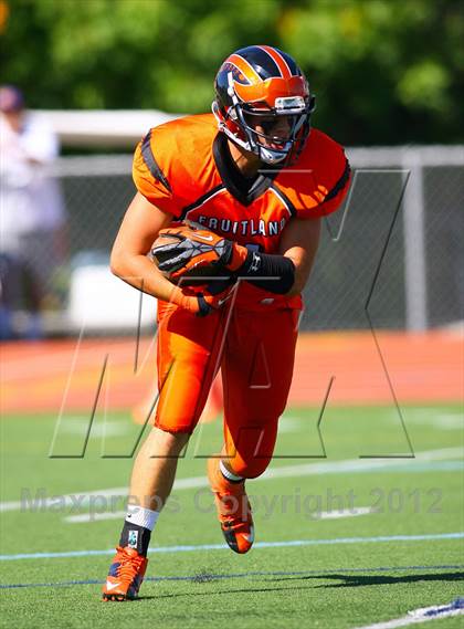Thumbnail 3 in Fruitland vs. Casa Roble (Football for Families) photogallery.