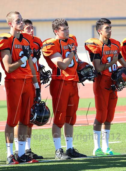 Thumbnail 3 in Fruitland vs. Casa Roble (Football for Families) photogallery.