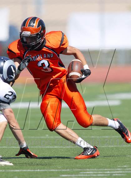 Thumbnail 1 in Fruitland vs. Casa Roble (Football for Families) photogallery.
