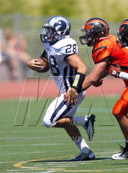 Thumbnail 1 in Fruitland vs. Casa Roble (Football for Families) photogallery.