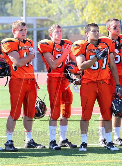 Thumbnail 1 in Fruitland vs. Casa Roble (Football for Families) photogallery.