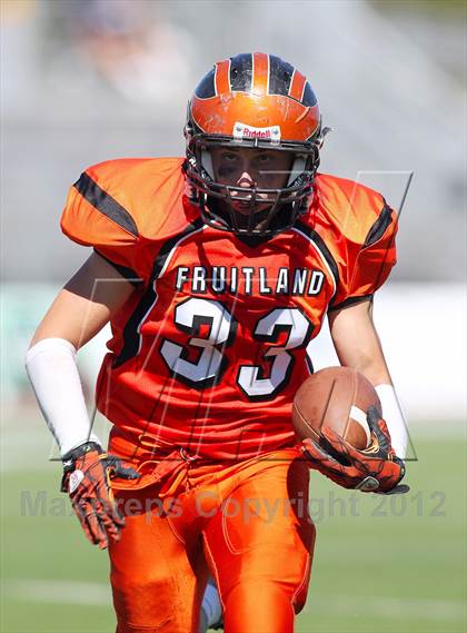 Thumbnail 2 in Fruitland vs. Casa Roble (Football for Families) photogallery.