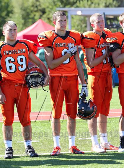 Thumbnail 2 in Fruitland vs. Casa Roble (Football for Families) photogallery.