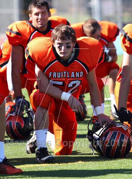 Thumbnail 1 in Fruitland vs. Casa Roble (Football for Families) photogallery.