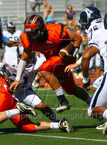 Thumbnail 2 in Fruitland vs. Casa Roble (Football for Families) photogallery.