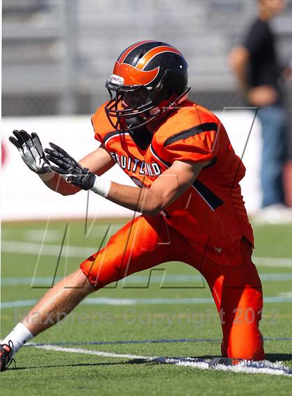 Thumbnail 3 in Fruitland vs. Casa Roble (Football for Families) photogallery.