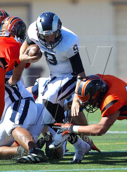 Thumbnail 1 in Fruitland vs. Casa Roble (Football for Families) photogallery.