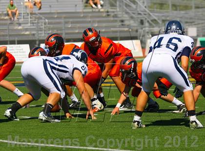 Thumbnail 3 in Fruitland vs. Casa Roble (Football for Families) photogallery.