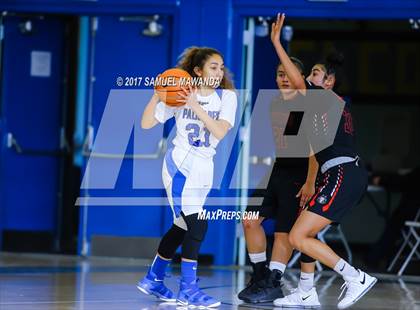 Thumbnail 1 in Palisades vs. Arleta (El Camino Real Holiday Tournament) photogallery.