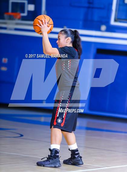 Thumbnail 1 in Palisades vs. Arleta (El Camino Real Holiday Tournament) photogallery.