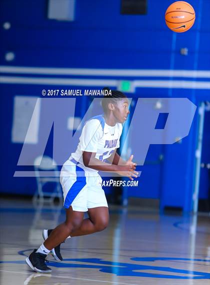 Thumbnail 1 in Palisades vs. Arleta (El Camino Real Holiday Tournament) photogallery.