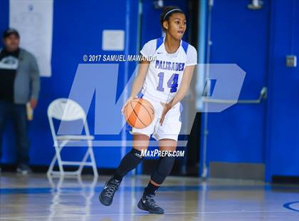 Thumbnail 1 in Palisades vs. Arleta (El Camino Real Holiday Tournament) photogallery.