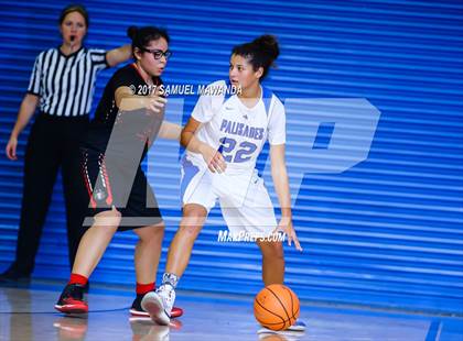 Thumbnail 3 in Palisades vs. Arleta (El Camino Real Holiday Tournament) photogallery.