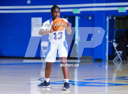Thumbnail 3 in Palisades vs. Arleta (El Camino Real Holiday Tournament) photogallery.