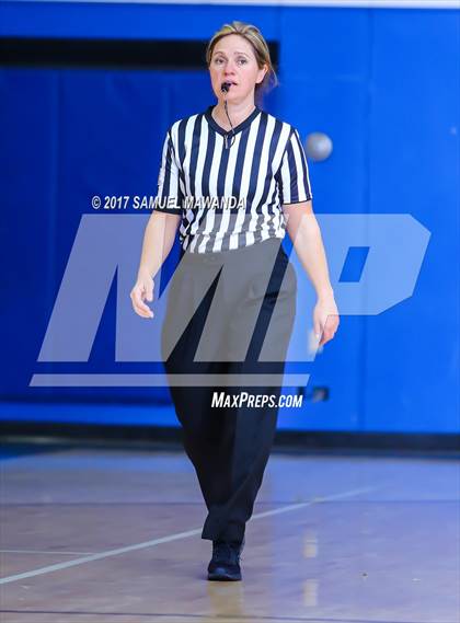 Thumbnail 3 in Palisades vs. Arleta (El Camino Real Holiday Tournament) photogallery.