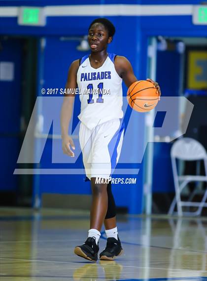 Thumbnail 2 in Palisades vs. Arleta (El Camino Real Holiday Tournament) photogallery.
