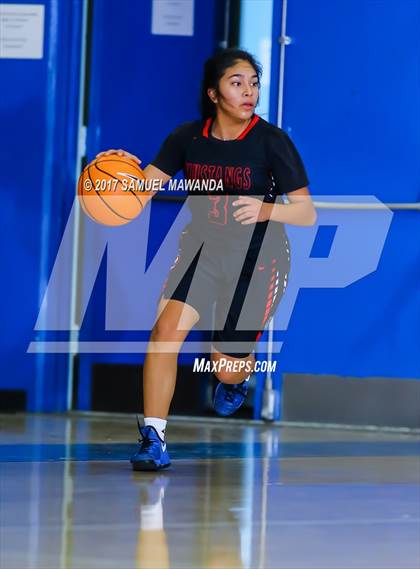 Thumbnail 3 in Palisades vs. Arleta (El Camino Real Holiday Tournament) photogallery.