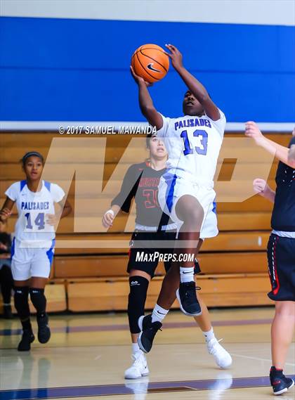 Thumbnail 1 in Palisades vs. Arleta (El Camino Real Holiday Tournament) photogallery.