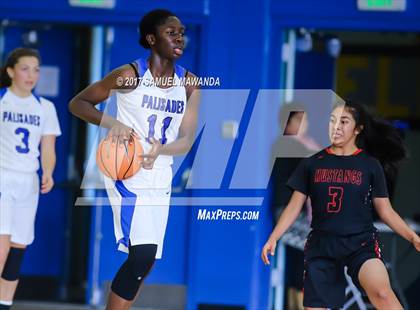 Thumbnail 3 in Palisades vs. Arleta (El Camino Real Holiday Tournament) photogallery.