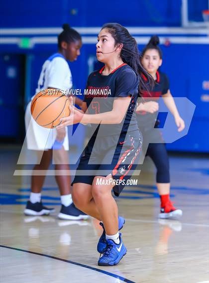 Thumbnail 1 in Palisades vs. Arleta (El Camino Real Holiday Tournament) photogallery.