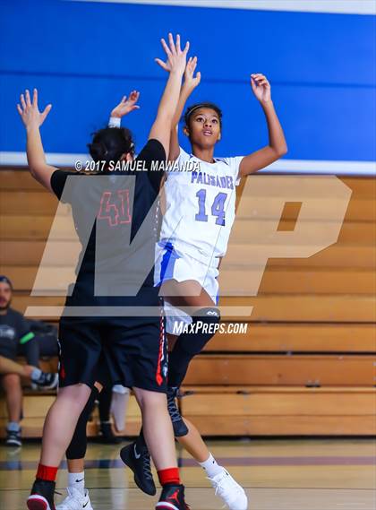 Thumbnail 2 in Palisades vs. Arleta (El Camino Real Holiday Tournament) photogallery.