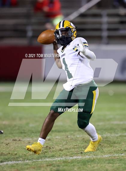 Thumbnail 1 in Crest @ Charlotte Catholic (NCHSAA 3A Round 1) photogallery.
