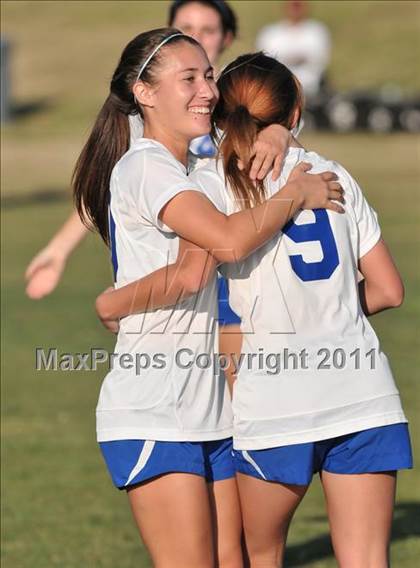 Thumbnail 2 in Stockdale vs Santa Margarita (Excalibur) photogallery.