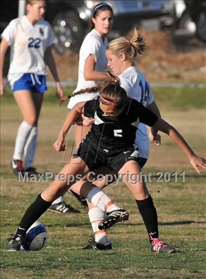 Thumbnail 1 in Stockdale vs Santa Margarita (Excalibur) photogallery.