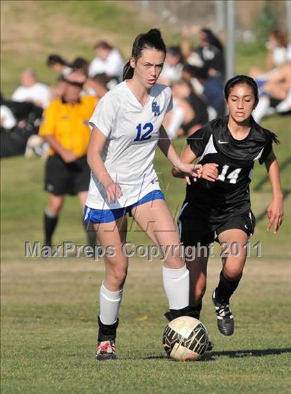 Thumbnail 2 in Stockdale vs Santa Margarita (Excalibur) photogallery.