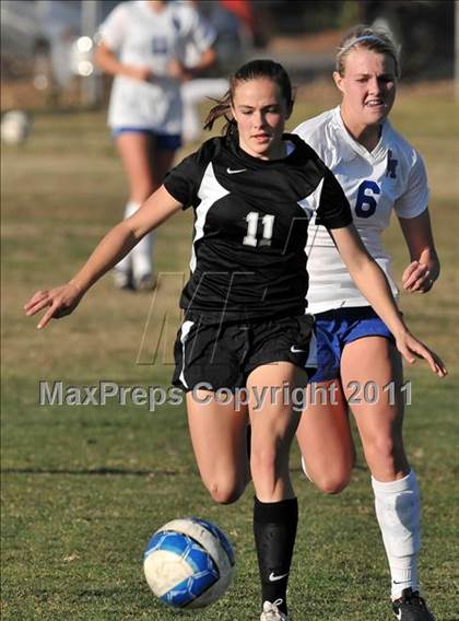 Thumbnail 3 in Stockdale vs Santa Margarita (Excalibur) photogallery.