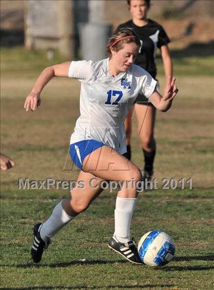 Thumbnail 1 in Stockdale vs Santa Margarita (Excalibur) photogallery.