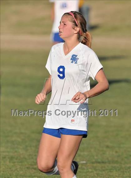 Thumbnail 3 in Stockdale vs Santa Margarita (Excalibur) photogallery.