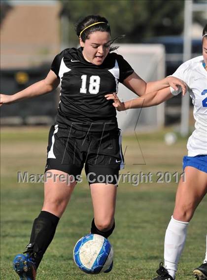 Thumbnail 2 in Stockdale vs Santa Margarita (Excalibur) photogallery.