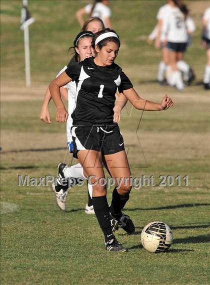 Thumbnail 1 in Stockdale vs Santa Margarita (Excalibur) photogallery.
