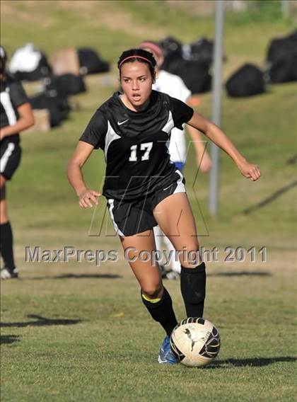 Thumbnail 3 in Stockdale vs Santa Margarita (Excalibur) photogallery.