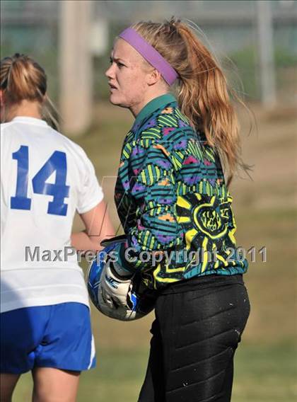 Thumbnail 3 in Stockdale vs Santa Margarita (Excalibur) photogallery.