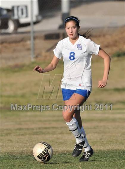 Thumbnail 3 in Stockdale vs Santa Margarita (Excalibur) photogallery.