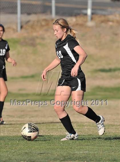 Thumbnail 1 in Stockdale vs Santa Margarita (Excalibur) photogallery.