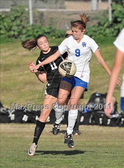 Thumbnail 2 in Stockdale vs Santa Margarita (Excalibur) photogallery.