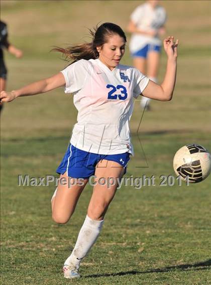 Thumbnail 1 in Stockdale vs Santa Margarita (Excalibur) photogallery.