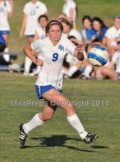 Thumbnail 3 in Stockdale vs Santa Margarita (Excalibur) photogallery.